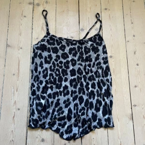 Linne leopard - Fint linne från Gina!! Skriv ifall du har frågor❤️❤️