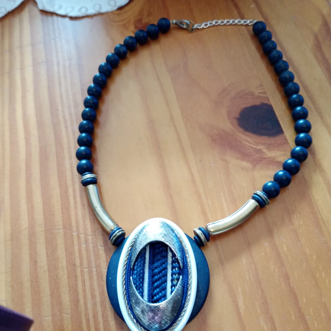 Halsband med hänge blått  - 1