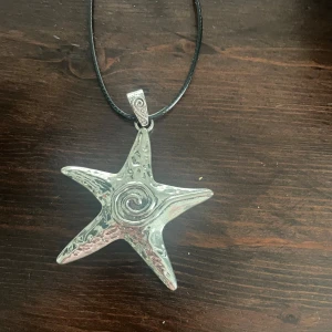 Halsband  - Halsband stjärna nickelfritt 