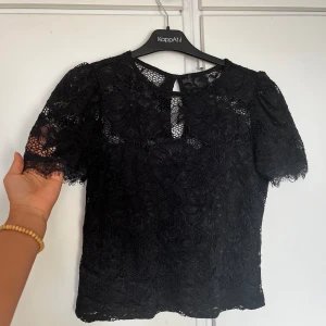 Superfin spetstopp - Storlek S i mycket bra skick!