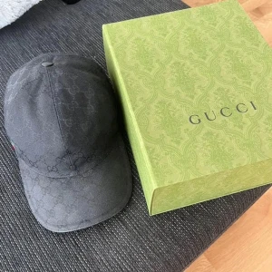 Gucci keps - Säljer min Gucci keps i jättebra skick. Storlek M.