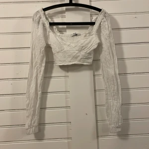 Fin tröja  - Super fin tröja från NA-KD i storlek 32/s använd ungefär 1 gång 