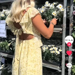 Vila klänning - Magisk klänning från vila, helt slutsåld. Köpt för 599kr. Använd 1 gång