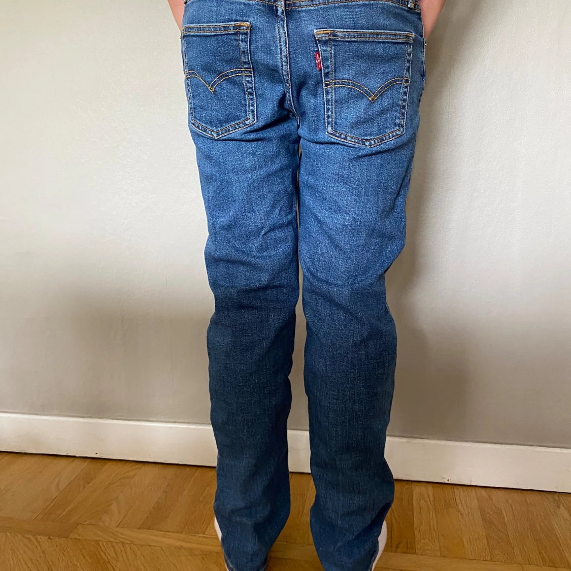 Mörk blåa jeans  - 90
