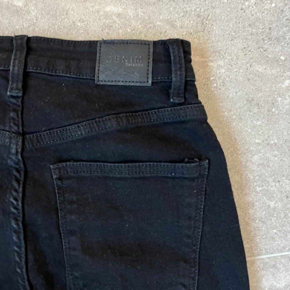 Svarta bootcut jeans💘 - 91