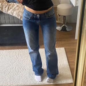 Lågmidjade jeans / low waisted jeans - NLY jeans