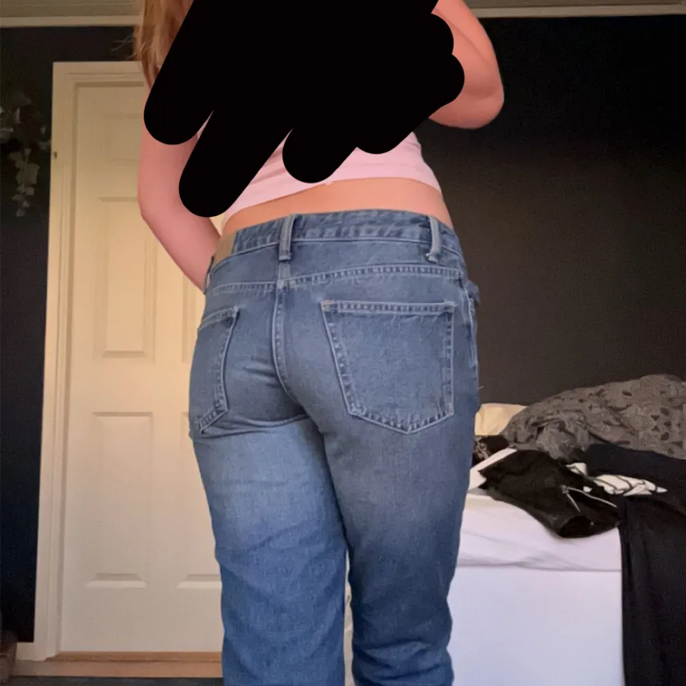 Blåa low waist jeans från lager 157 💋ser ut som nya . Jeans & Byxor.