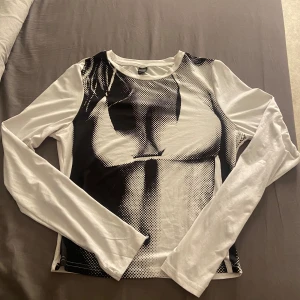 Cool tröja  - Storlek S 