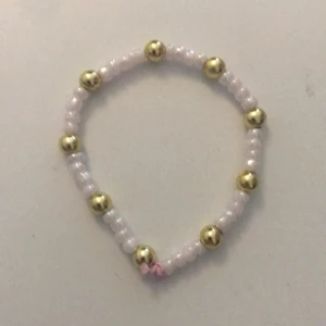 Armband  - Armband vit och guldig 