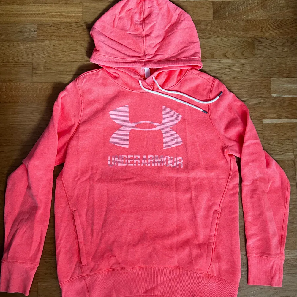 Under Armour Hoodie storlek M. Hoodies.