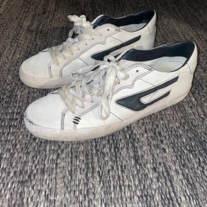 Diesel skor - Säljer diesel skor Skick 8/10