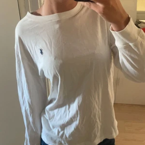 Polo raph lauren tröja - En jätte fin tröja från polo, aldrig använd och jätte bra skicka, original pris 1000 