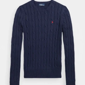 Polo Ralph lauren tröja - Jättefin Ralph Lauren tröja från zalando, säljs få jag inte fått användning för den.  Original pris 2295kr