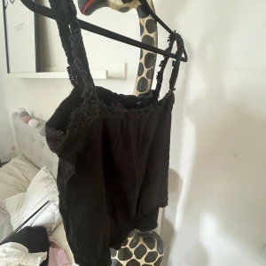 Svart linne - Snygg linne som inte används💓