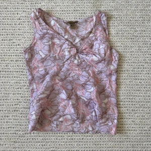 Rosa & lila blommigt linne - Rosa & lila blommigt linne. 