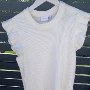 Stickad topp - Superfin stickad topp från VILA som tyvärr inte används längre❤️‍🔥