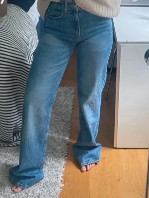 Blå jeans från Zara  - Endast tvättade 