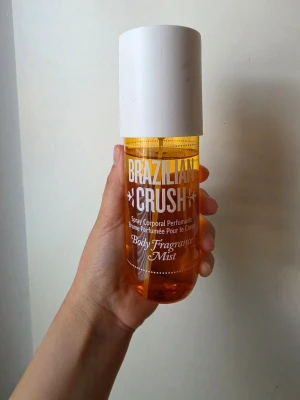 Brazilian Crush Body Fragrance Mist - 240ml, nypris runt 459kr. Den har utgått 