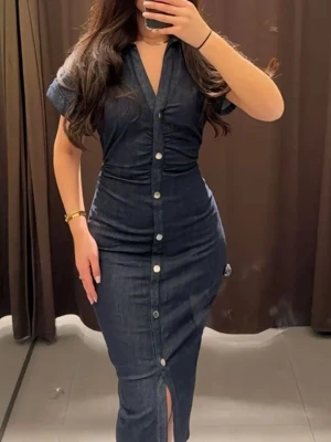 Jeansklänning Zara - Snygg klänning, använd 1 gång, storlek s🩷