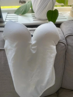 Vit body - Storlek S