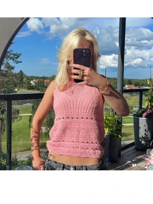 En rosa topp från Zara  - En rosa superfin topp från Zara i storlek S