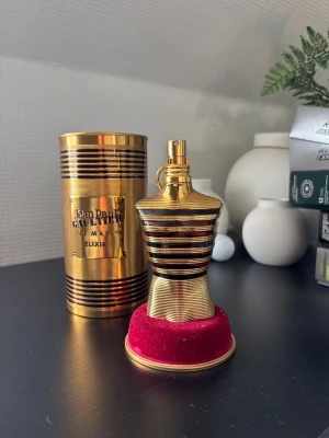 Jean Paul Gaultier Le Male Elixir - Jean Paul Gaultier Le Male Elixir 125 ml Ca 90 % kvar. Fint skick och sparsamt använd. 💛 