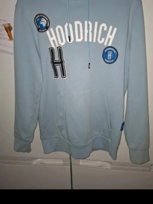 Hoodrich - En snygg hoodie från hoodrich som inte kommer till användning.