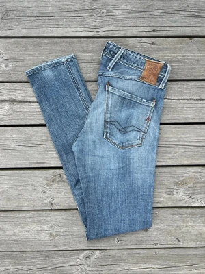 Replay Anbass Jeans - Knappt använda Schysst tvätt W30 L32 Slimfit Hör gärna av dig