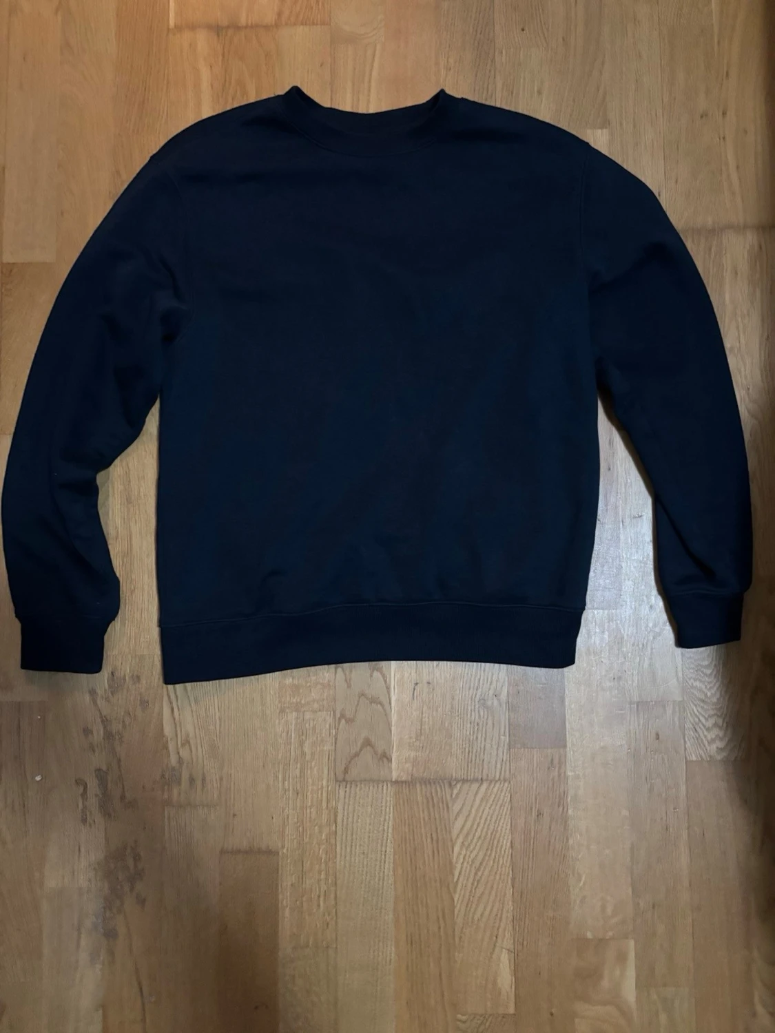 Weekday Sweatshirt - 2