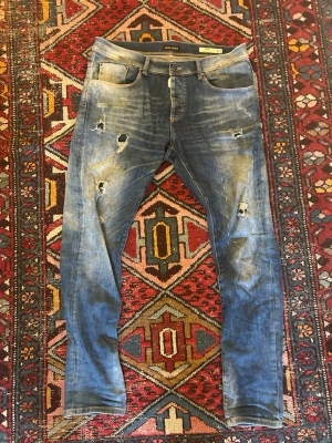 Antony morato - Säljer dessa sjukt feta Antony morato jeans med riktigt skön tvätt och feta detaljer. 34/32