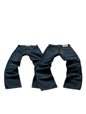 Blåa Levis 506 Bootcut / Regular Fit Jeans Storlek W28 L32 - Mycket fina Levis Jeans i blå färg. | Jeansen är i mycket bra skick och sparsamt använda. |  Äkta som allt annat jag säljer! ✅ |  Storlek: W28 L32 | Skick: Mycket Bra Skick | Färg: Blå | Märke: Levis | Modell: Jeans |   Hör gärna av dig vid frågor så svarar jag så fort jag kan! 😁 |  (SKU - 280)
