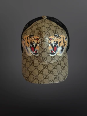 GUCCI ”Tiger” Monogram Cap - Storlek M. Först till kvarn!🙌🏻