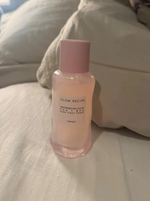 Glow Recipe Toner - Testad 1-2 gånger! Annars ny!