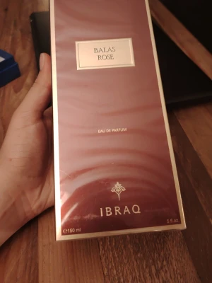 Balas Rose Ibraq - Säljer en 150 ml flaska av balas rose från Ibraq, oanvänd 