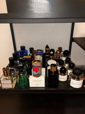 Parfym samples nisch  - Samples säljes – 2/3/5/10 ml 🧪  Byredo: Black Saffron, Mixed Emotions, Casablanca Lily, Mojave Ghost Absolu Xerjoff: Torino21, Cruz del Sur II Floraïku: I Am Coming Home, Gong LV: Imagination, Pacific Chill ADP: Fico di Amalfi, Arancia di Capri BDK Gris Charnel, BTSO Fig Porn, OP Terroni, Nasomatto Narcotic V, Nishane Wulong Cha, Diptyque Philosykos, Ex Nihilo Blue Talisman Extrait, Initio Can’t Get Enough, Moschino Toy Boy