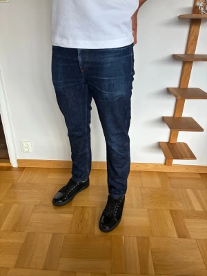Asket raw denim jeans  - Asket raw denim jeans herr| pris:449kr| skick: 9/10| storlek:32/30| hör av dig vid minsta lilla fundering eller fråga| 