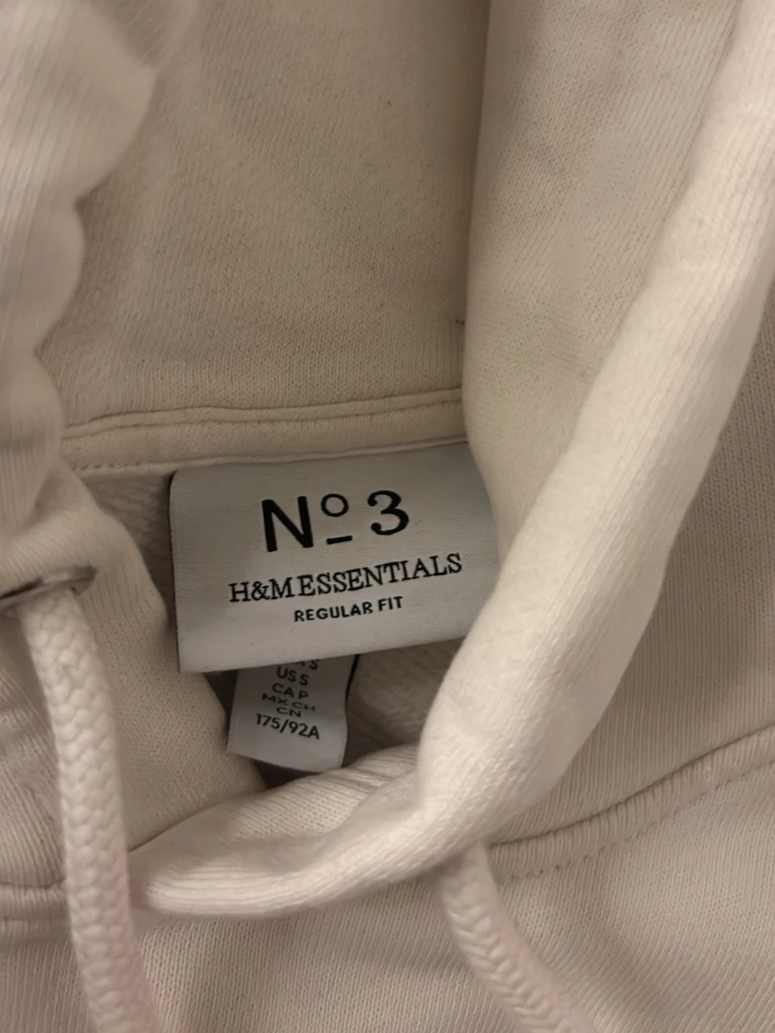 Beige hoodie med magficka och huva - 2
