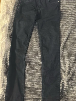 Tommy Hilfiger jeans  - Skinny jeans som är low waisted mycket bra kvalitet o stretch. 