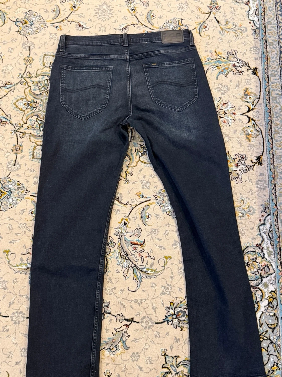 Mörkblå lee jeans - 1