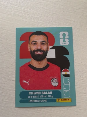 Mohamed Salah FIFA Panini sticker - Säljer Mohamed Salah FIFA Panini sticker från detta VM 2026🤍🇪🇬⚽️(Kan vara hans sista VM han spelat)