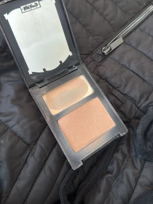 Kat Von D Shade + Light Contour - Kat Von D Shade + Light Contour. Fin Bronzer.