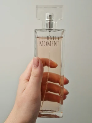 Calvin Klein - Eternity Moment 100ml - Knappt använd därav att jag säljer den. Har tyvärr inte kvar kartong.