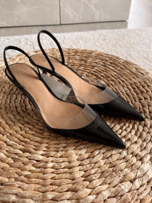 Helt nya från Mango strl. 39 - Med prislapp.