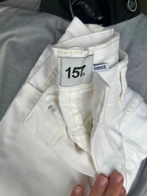Jeans vita  - Vita jeans från lager 157