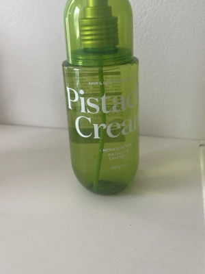 Hår och bodymist - Hår och body mist. Pistage/karamelldoft