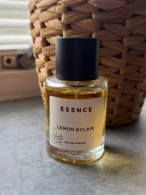 Lemon eclair  - Essnce, använd lite. 50ml 
