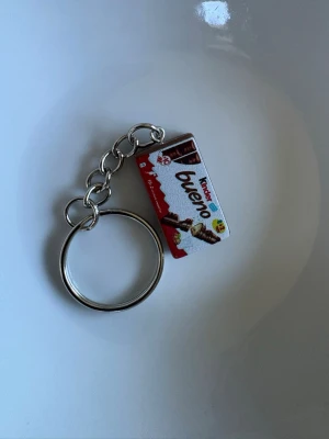 Nyckelring kinder  - Nyckelring som jag satt ihop själv💕