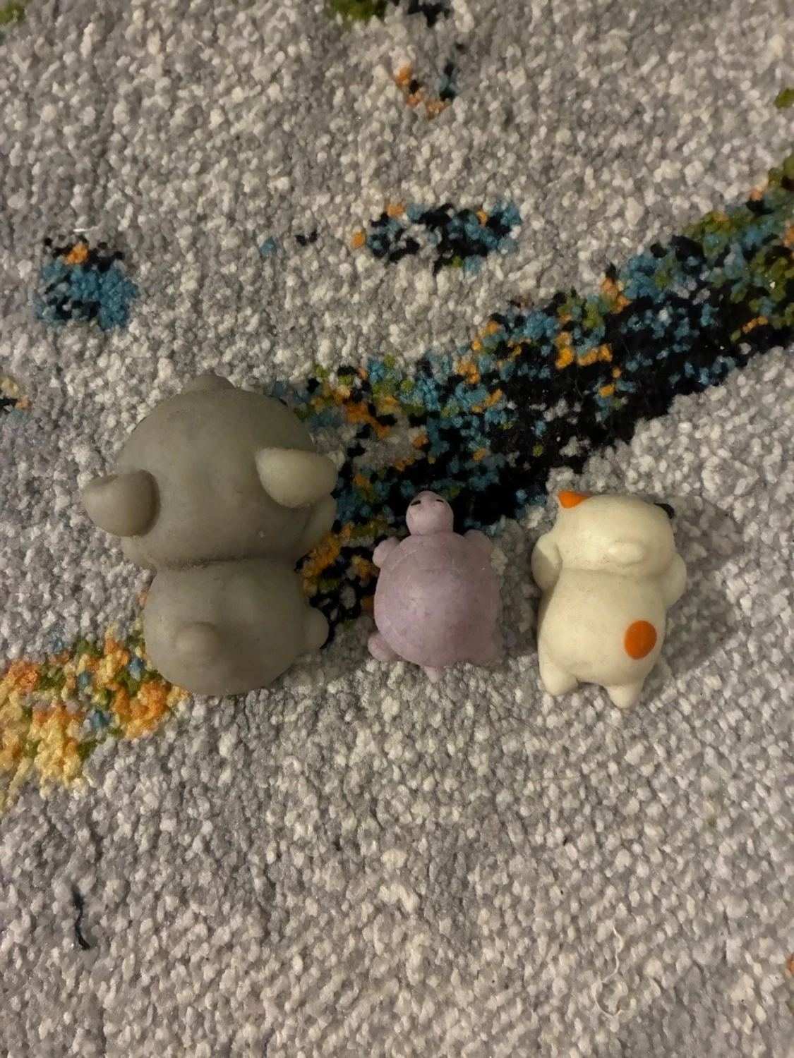 Tre små squishies djurfigurer