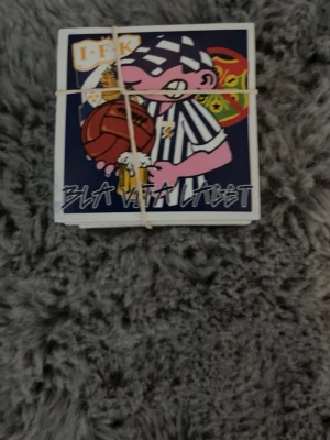 IFK Göteborg klibbor - Säljer Ifk Göteborg klibbor man köper styck så man behöver inte köpa hela bunten och om ni är intresserade är det bara att höra av sig💙🤍