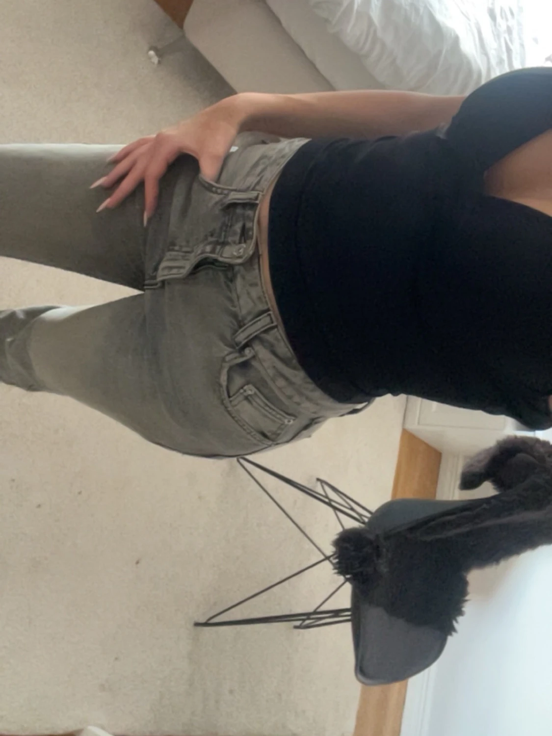 Grå midwaist raka jeans - 4